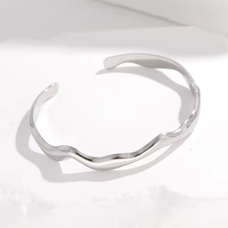 Sleek stainless steel bangle bracelet for men and women